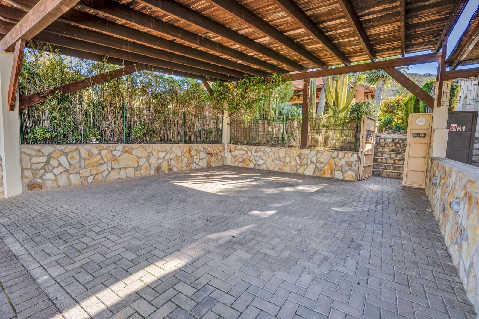 3 bedroom Villa for sale in Javea / Xabia with pool garage - € 695,000 (Ref: 9402872)