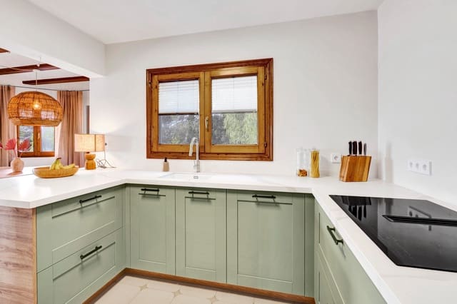 7 soveværelse Villa til salg i La Granadella  - Costa Nova, Javea / Xàbia med swimmingpool garage - € 849.000 (Ref: 9598165)