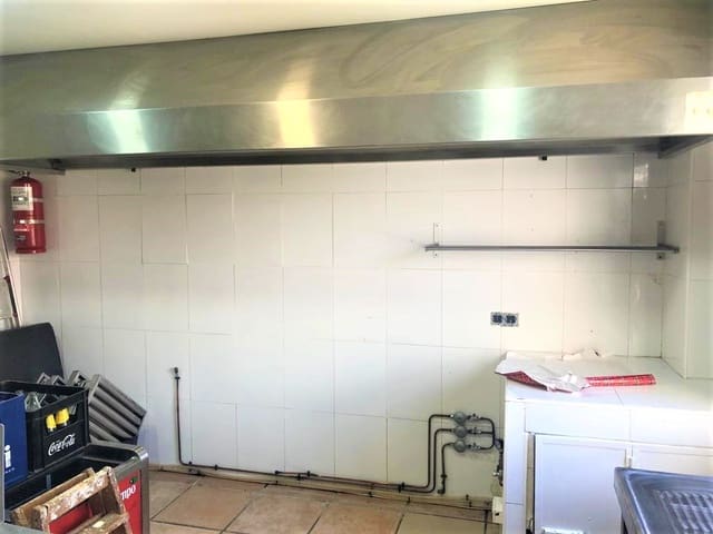 Local Commercial à louer à Centro ciudad, Javea / Xàbia - 1 300 € (Ref: 9598375)