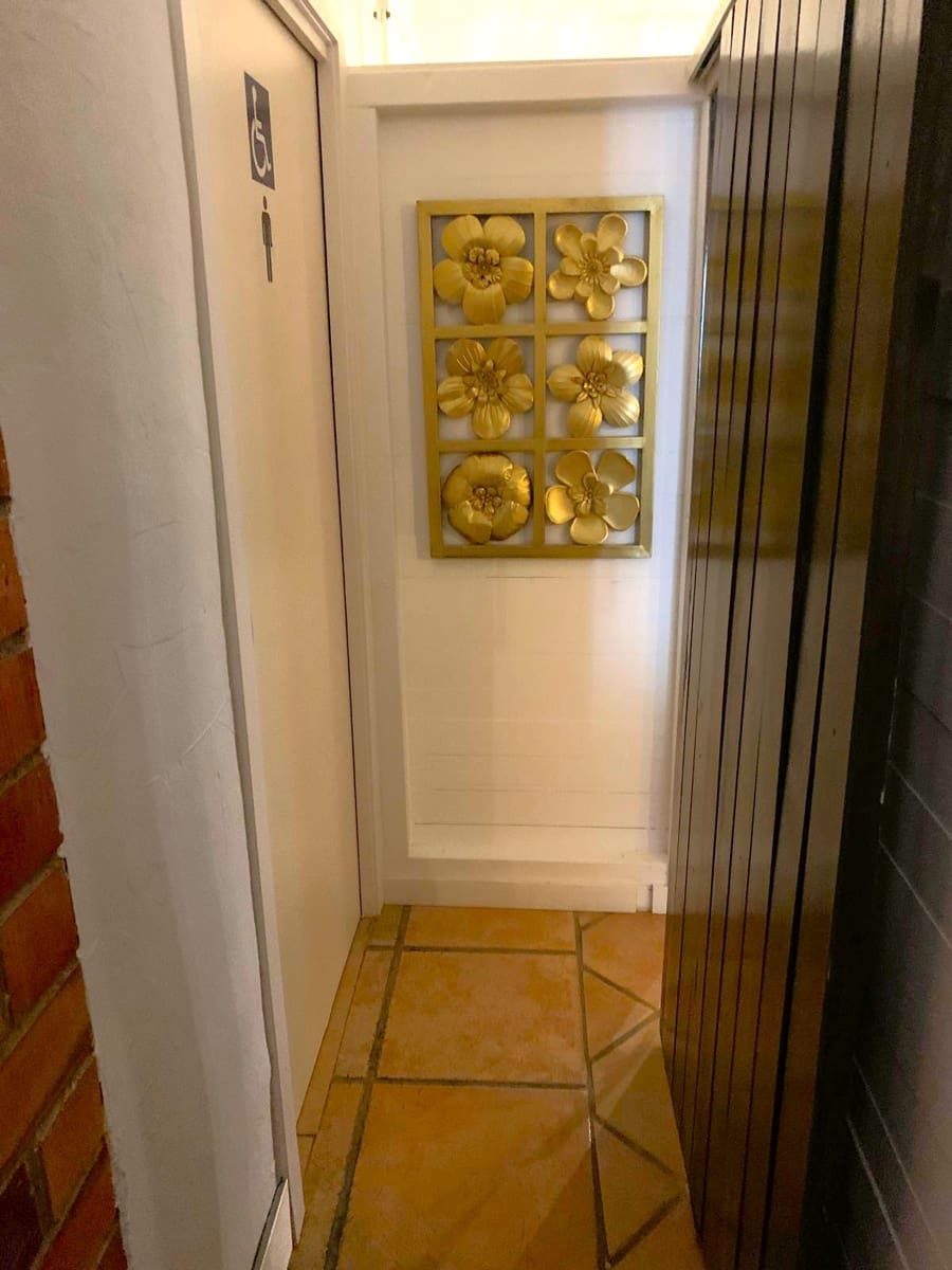 Kaupallinen vuokrattavana paikassa Javea / Xabia - 1 300 € (Ref: 9598375)