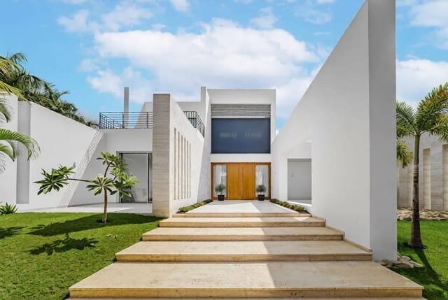 5 chambre Villa/Maison à vendre à La Caleta Adeje, Adeje avec piscine garage - 6 350 000 € (Ref: 10041246)