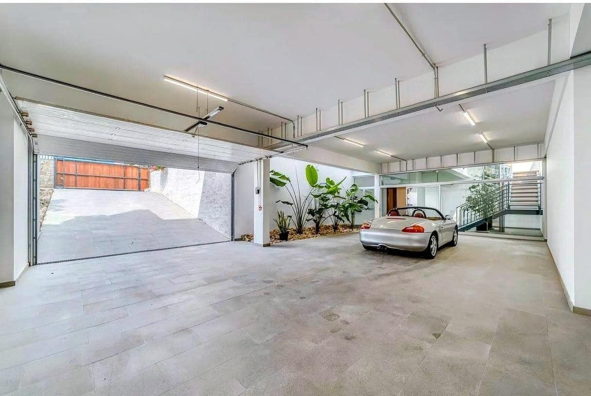 5 makuuhuone Huvila myytävänä paikassa La Caleta Adeje mukana uima-altaan 
autotalli - 6 350 000 € (Ref: 10041246)