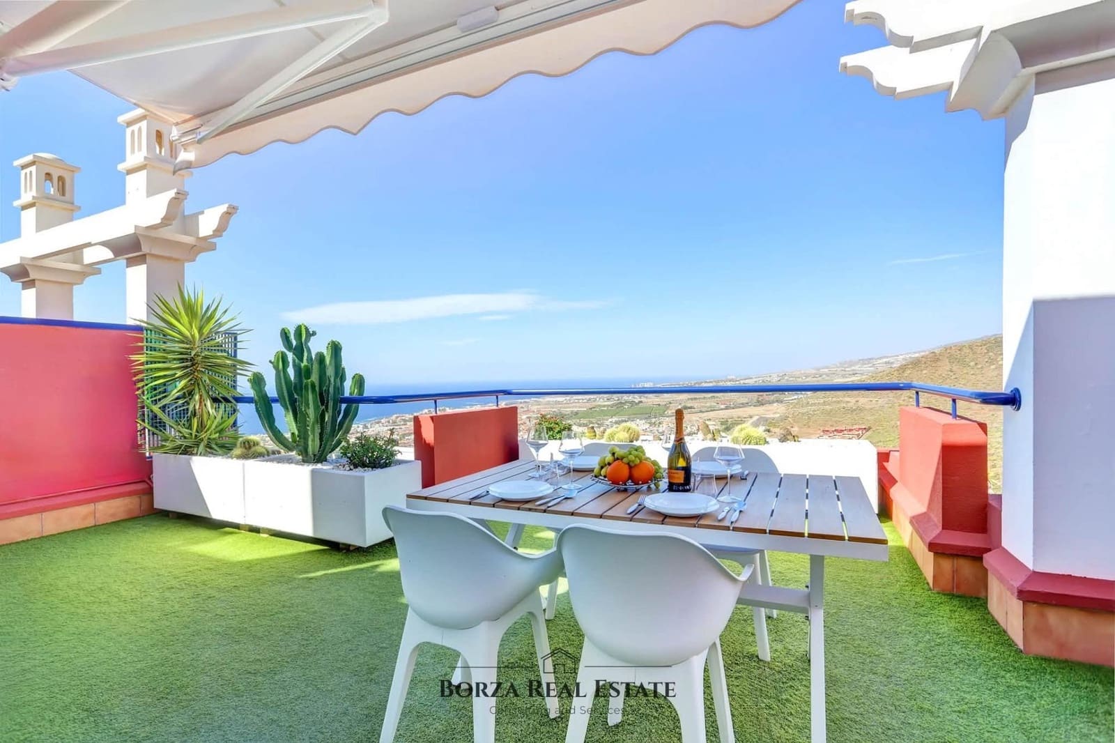 2 makuuhuone Huoneisto myytävänä paikassa Costa Adeje mukana uima-altaan 
autotalli - 469 000 € (Ref: 10044920)
