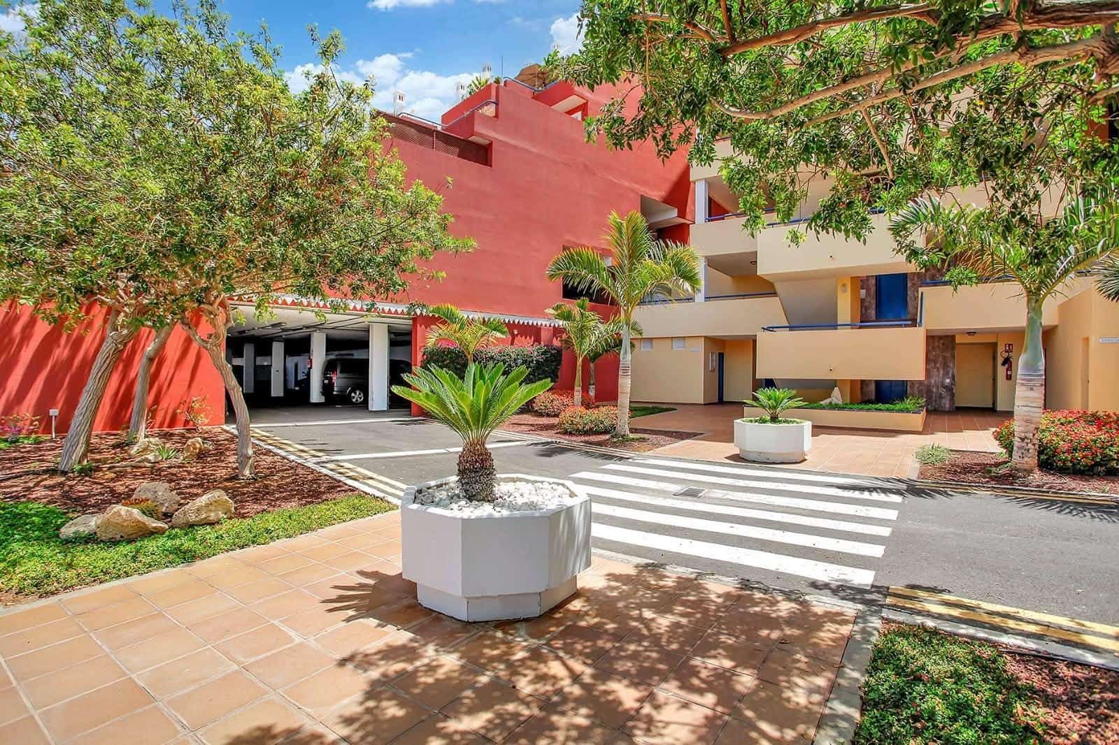 2 makuuhuone Huoneisto myytävänä paikassa Costa Adeje mukana uima-altaan 
autotalli - 469 000 € (Ref: 10044920)