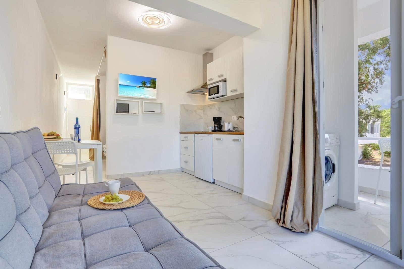 Studio for sale in Arona with pool - € 169,000 (Ref: 10131761)