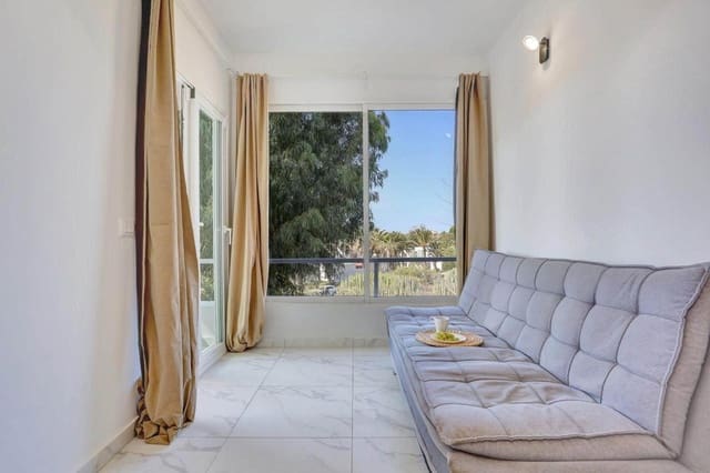 Studio till salu i Costa del Silencio, Arona med pool - 169 000 € (Ref: 10131761)