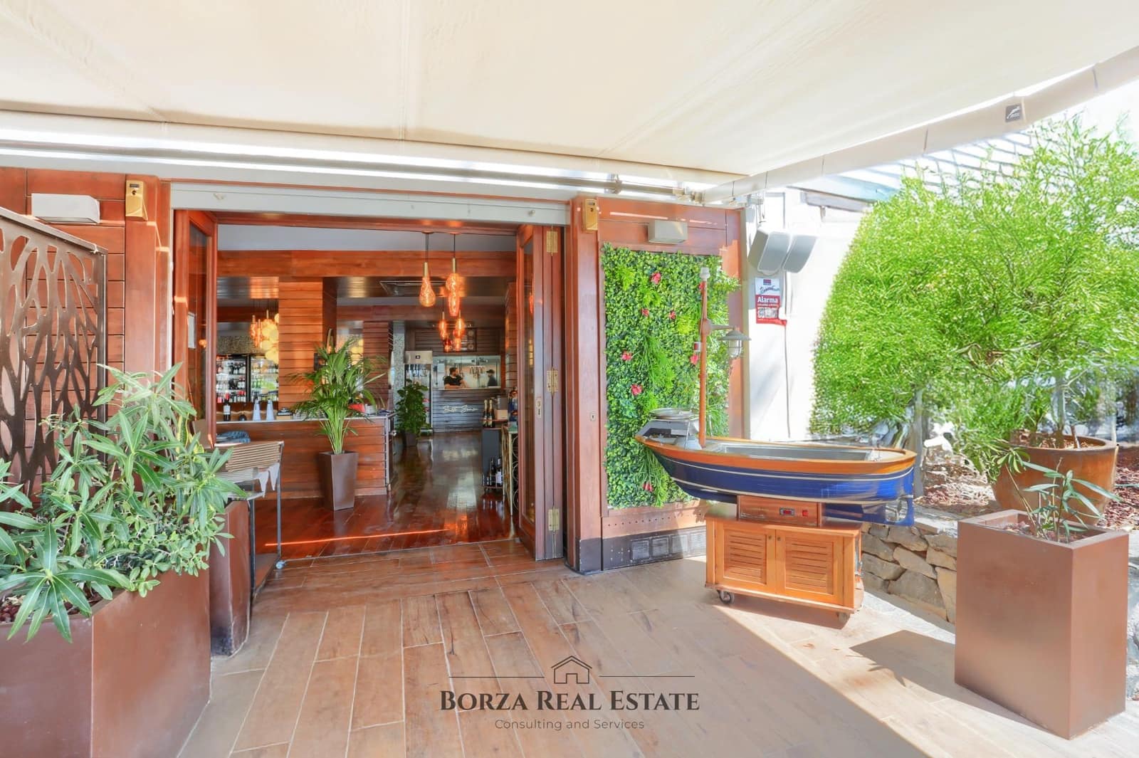 Kommersiell att hyra i Playa San Juan - 8 800 € (Ref: 10142477)