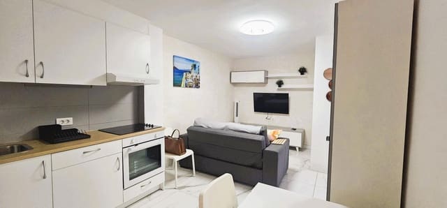 2 soveværelse Studio til leje i Los Cristianos, Arona - € 1.200 (Ref: 10161597)