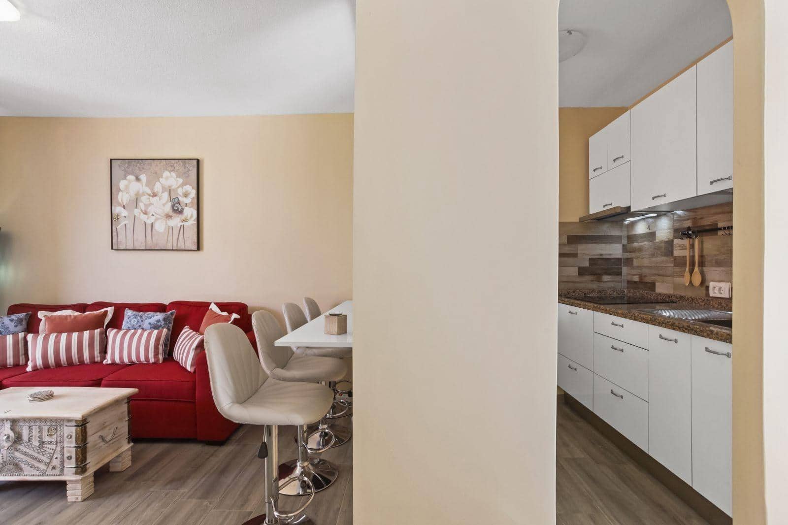 1 bedroom Apartment for sale in San Eugenio with pool - € 235,000 (Ref: 7604161)