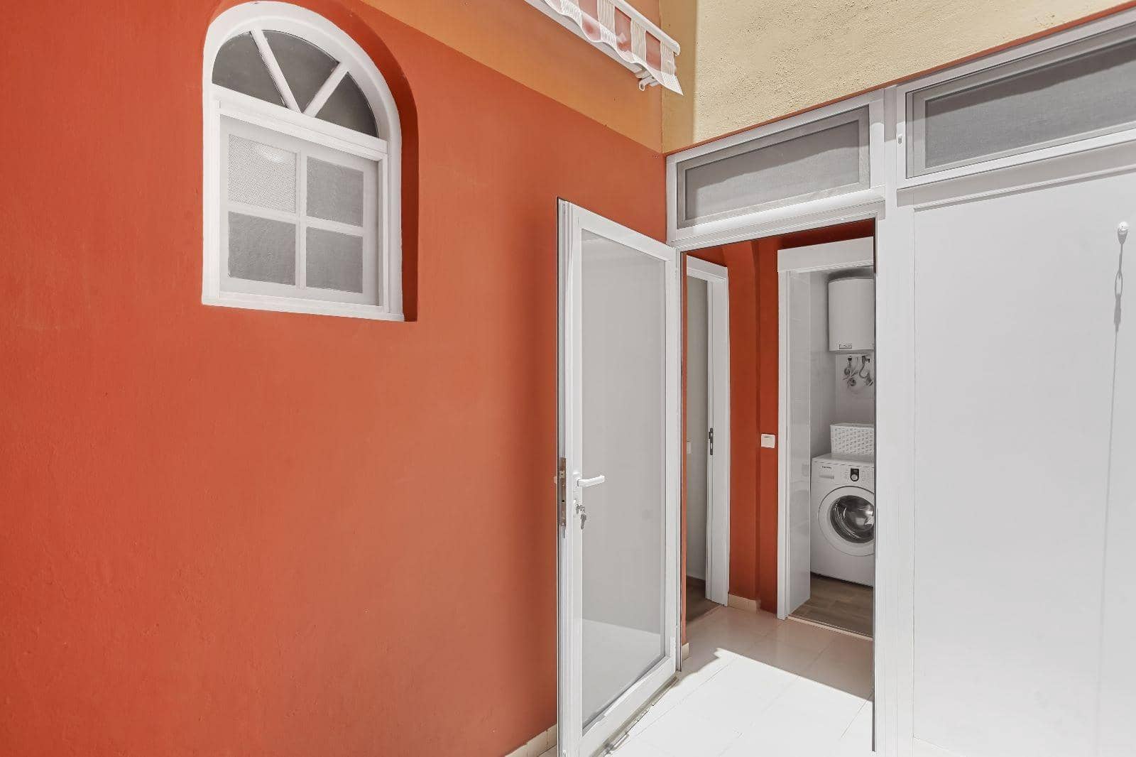 1 bedroom Apartment for sale in San Eugenio with pool - € 235,000 (Ref: 7604161)