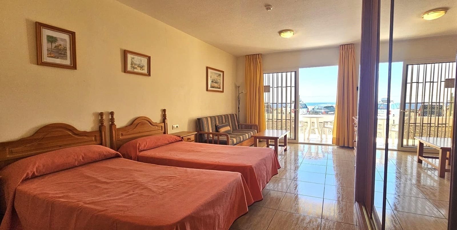 Studio à vendre à Costa del Silencio avec piscine - 157 500 € (Ref: 7775655)