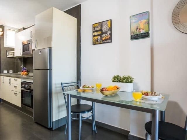 Studio te koop in Playa de las Americas, Arona met zwembad - € 295.000 (Ref: 7933987)