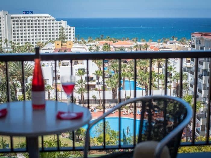 Studio til salgs i Playa de las Americas med svømmebasseng - € 295 000 (Ref: 7933987)