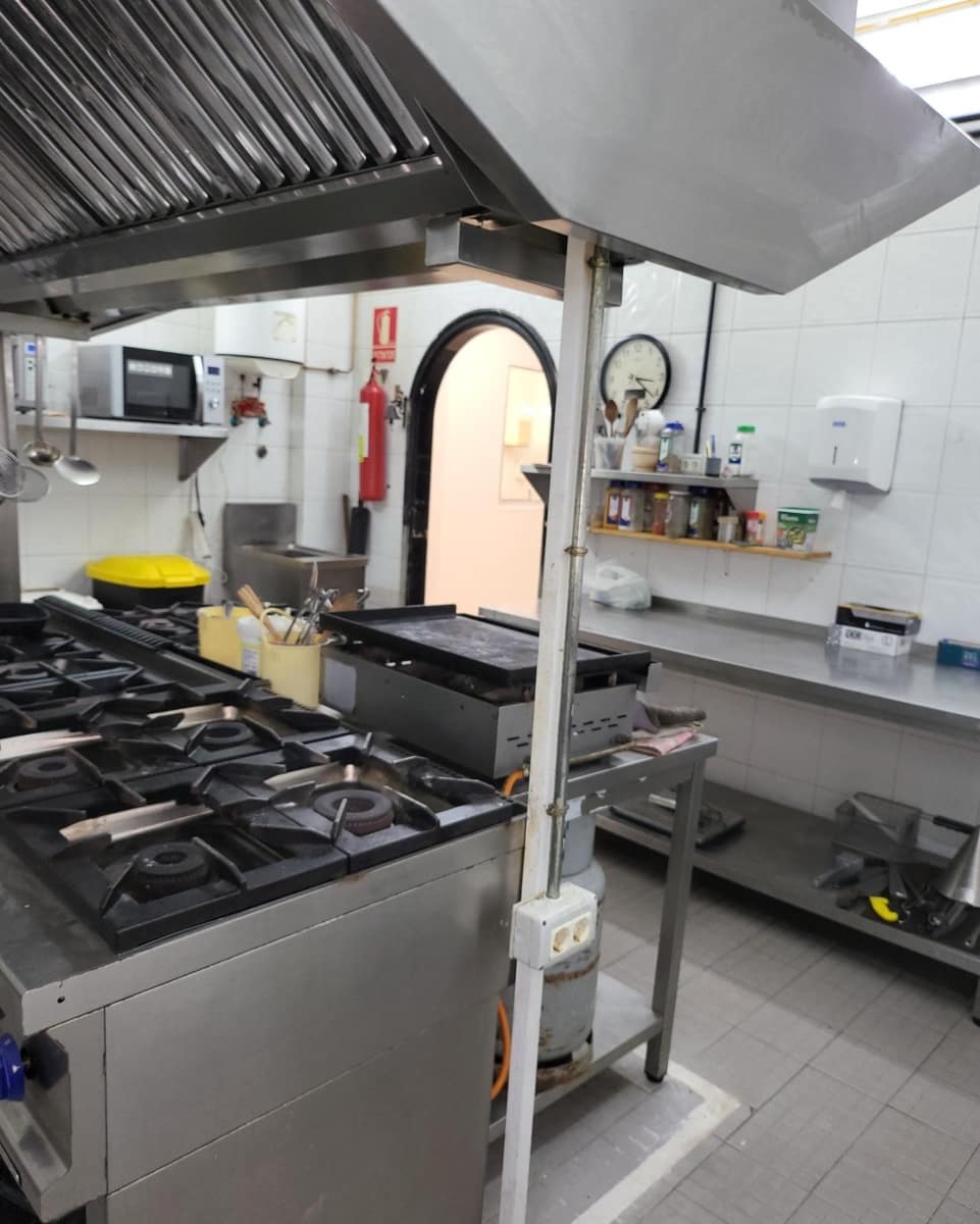 Commercieel te koop in Adeje - € 120.000 (Ref: 8010607)