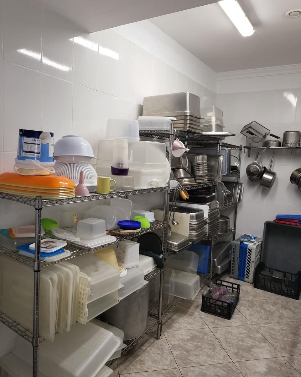 Commercieel te koop in Adeje - € 120.000 (Ref: 8010607)