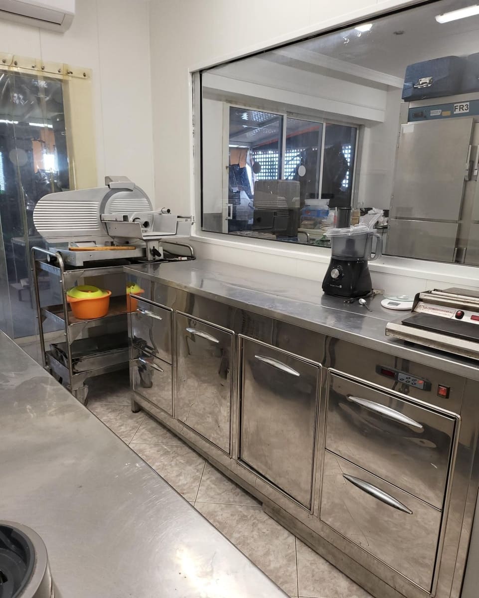 Commercieel te koop in Adeje - € 120.000 (Ref: 8010607)