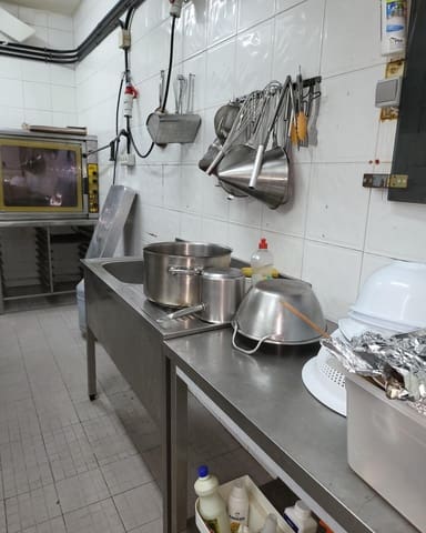 Erhverv til salg i Adeje - € 120.000 (Ref: 8010607)