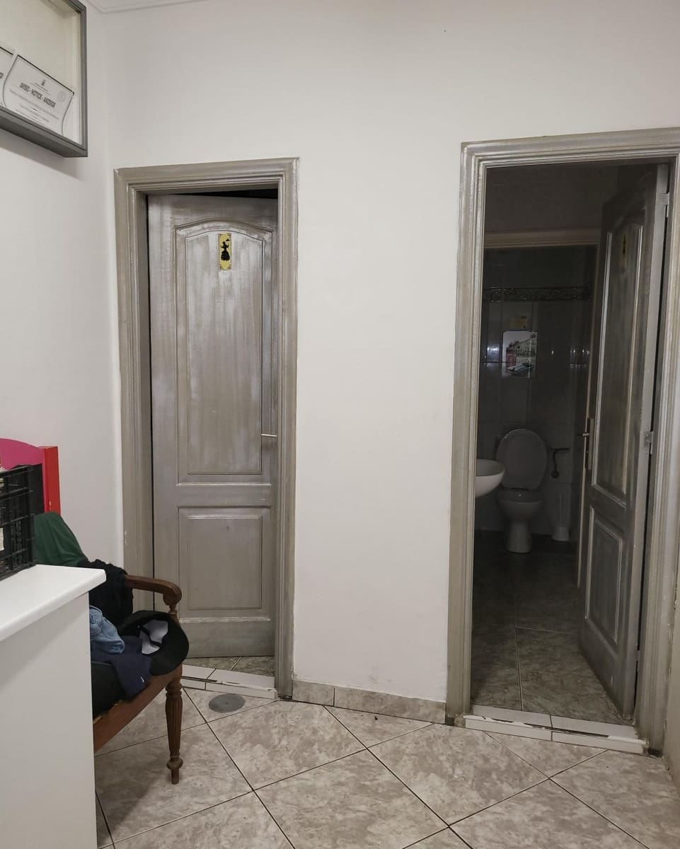 Kaupallinen myytävänä paikassa Adeje - 120 000 € (Ref: 8010607)