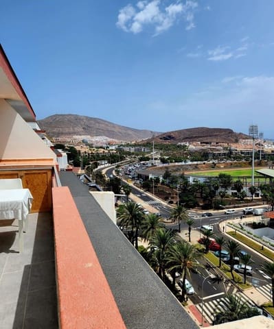 1 slaapkamer Penthouse te huur in Arona met zwembad - € 1.300 (Ref: 8117330)