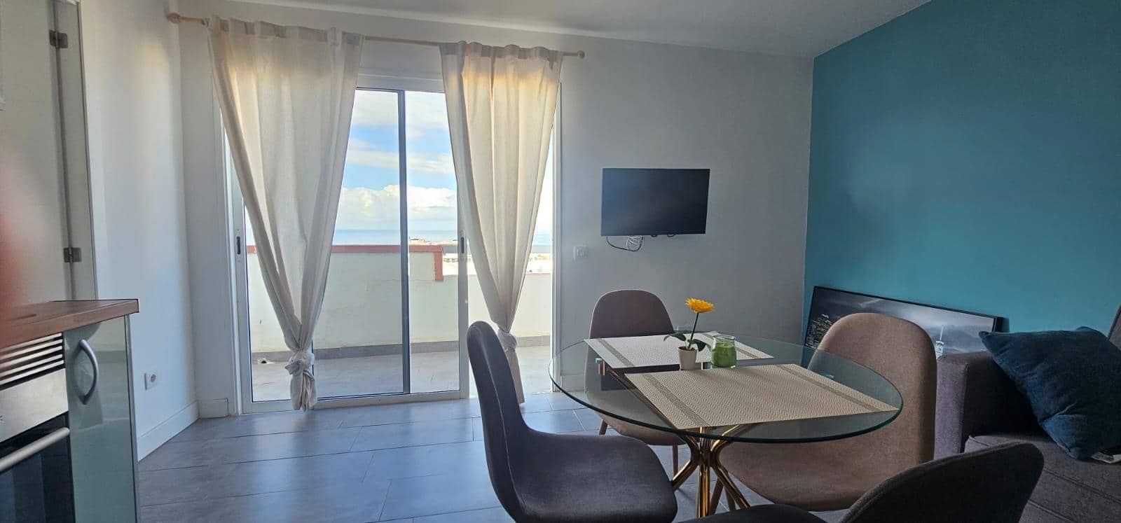 1 quarto Penthouse para arrendar em Arona com piscina - 1 300 € (Ref: 8117330)