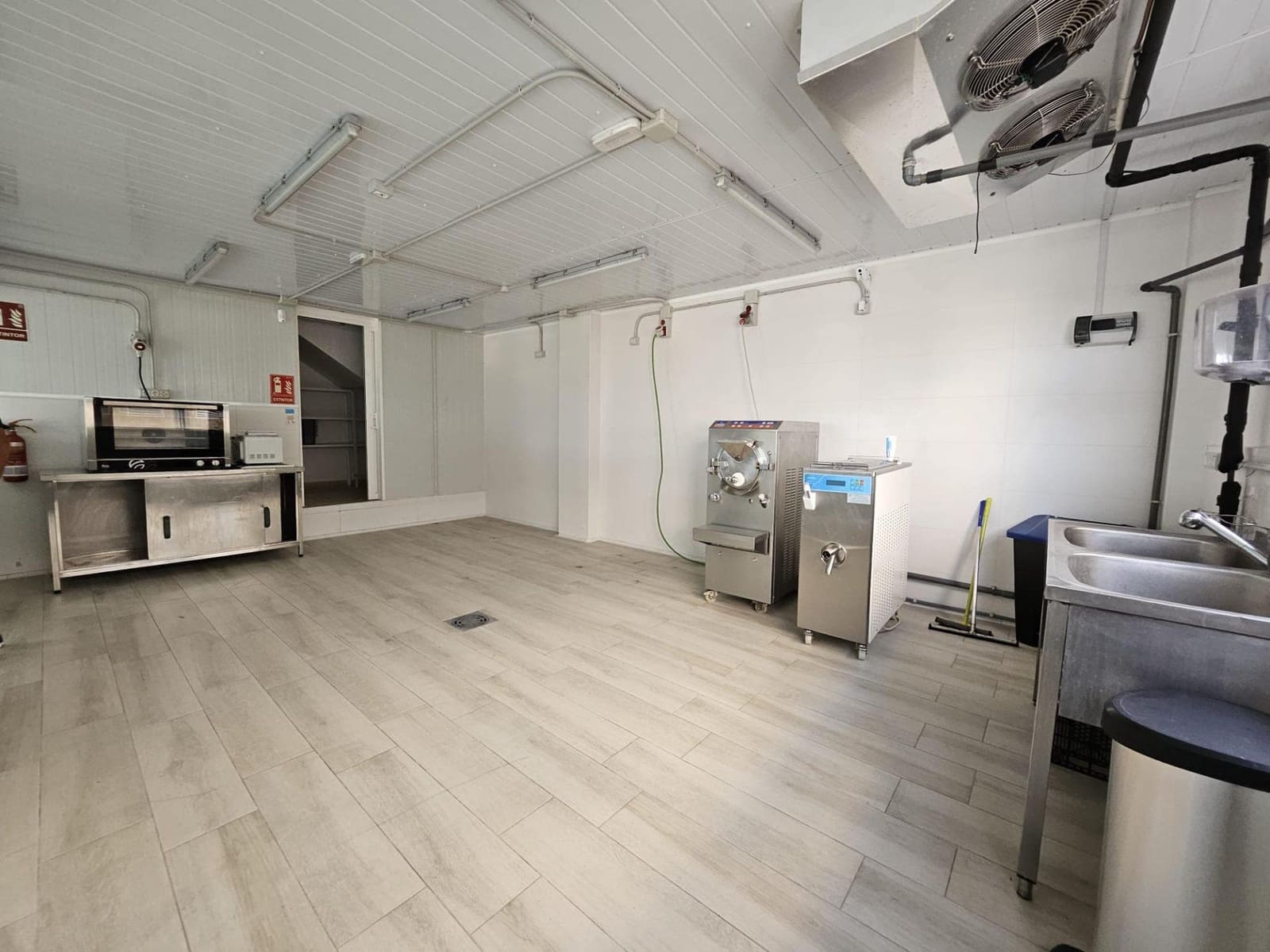 Erhverv til salg i Guargacho - € 229.000 (Ref: 8245592)