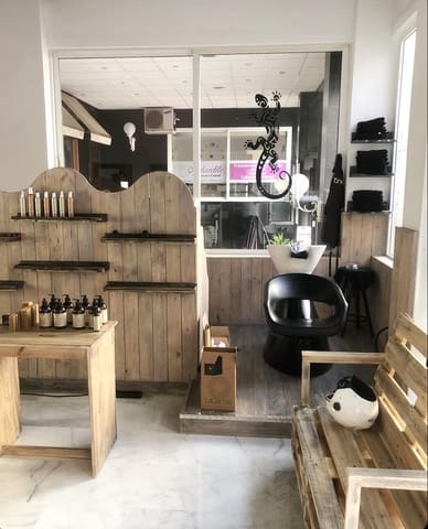 Erhverv til salg i Los Cristianos, Arona - € 49.900 (Ref: 8295718)