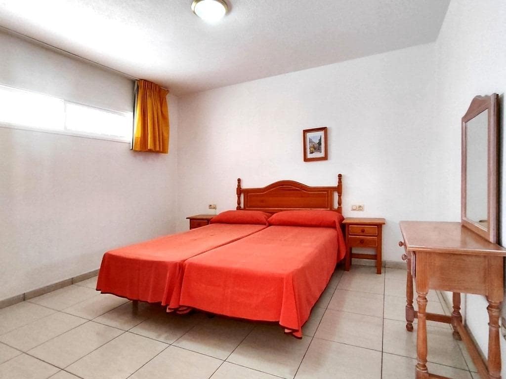 1 soverom Leilighet til salgs i Costa del Silencio med svømmebasseng - € 188 000 (Ref: 8382670)