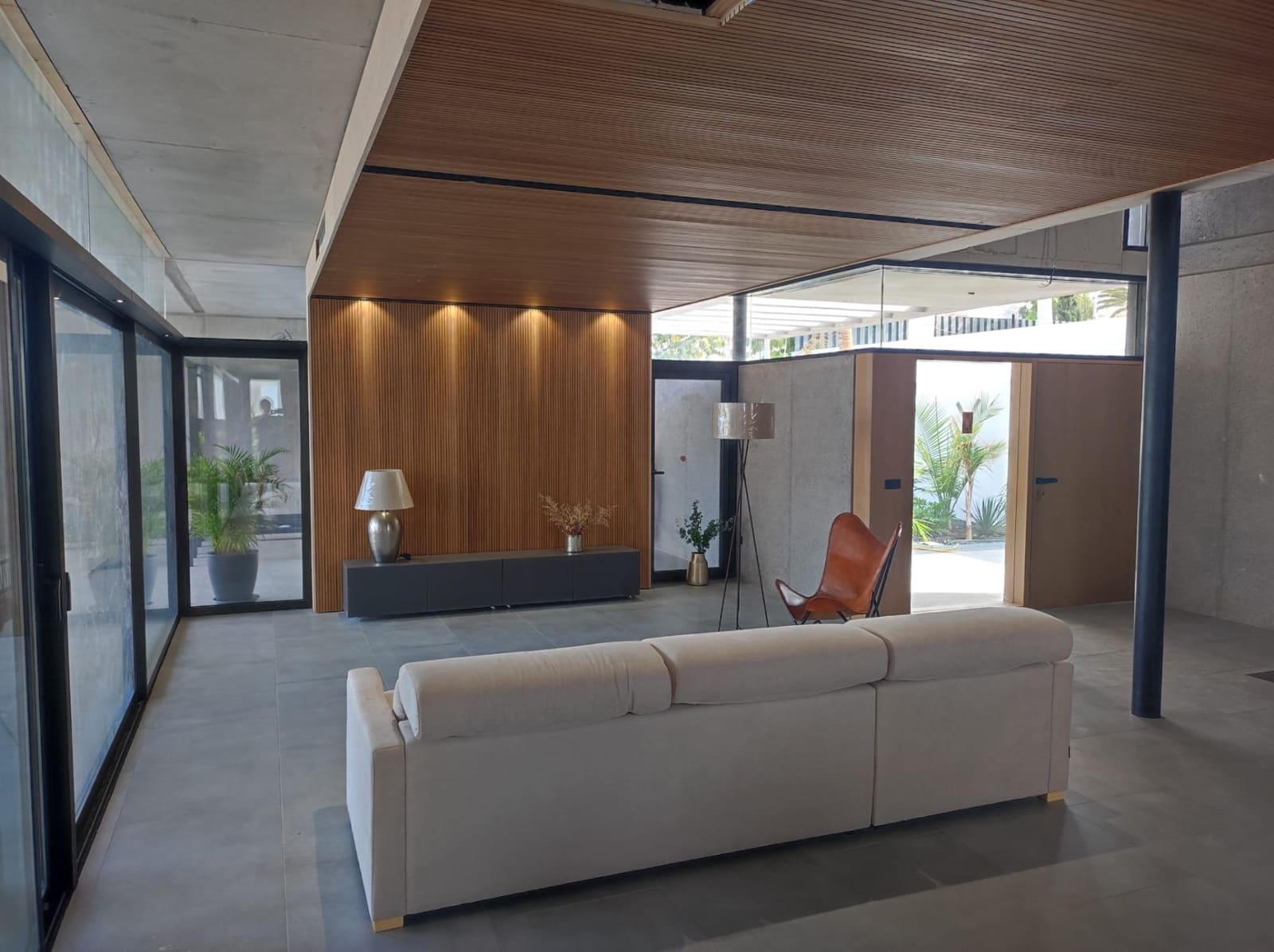 4 bedroom Villa for sale in Playa Paraiso with pool garage - € 5,500,000 (Ref: 8488851)