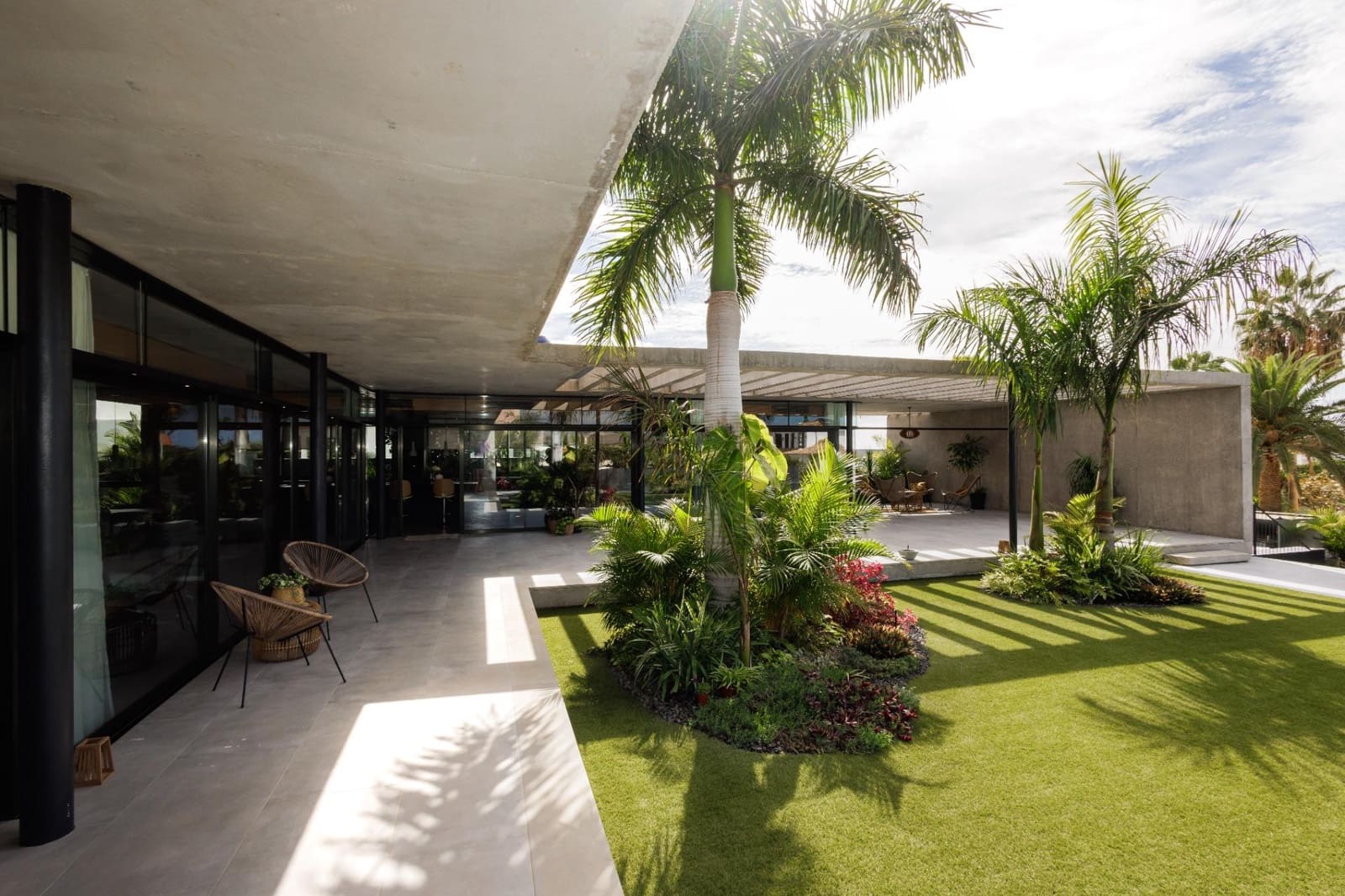 4 chambre Villa/Maison à vendre à Playa Paraiso avec piscine garage - 5 500 000 € (Ref: 8488851)