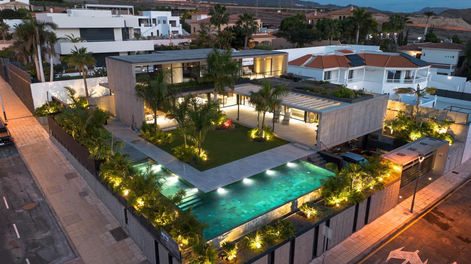 4 Zimmer Villa zu verkaufen in Playa Paraiso mit Pool Garage - 5.500.000 € (Ref: 8488851)