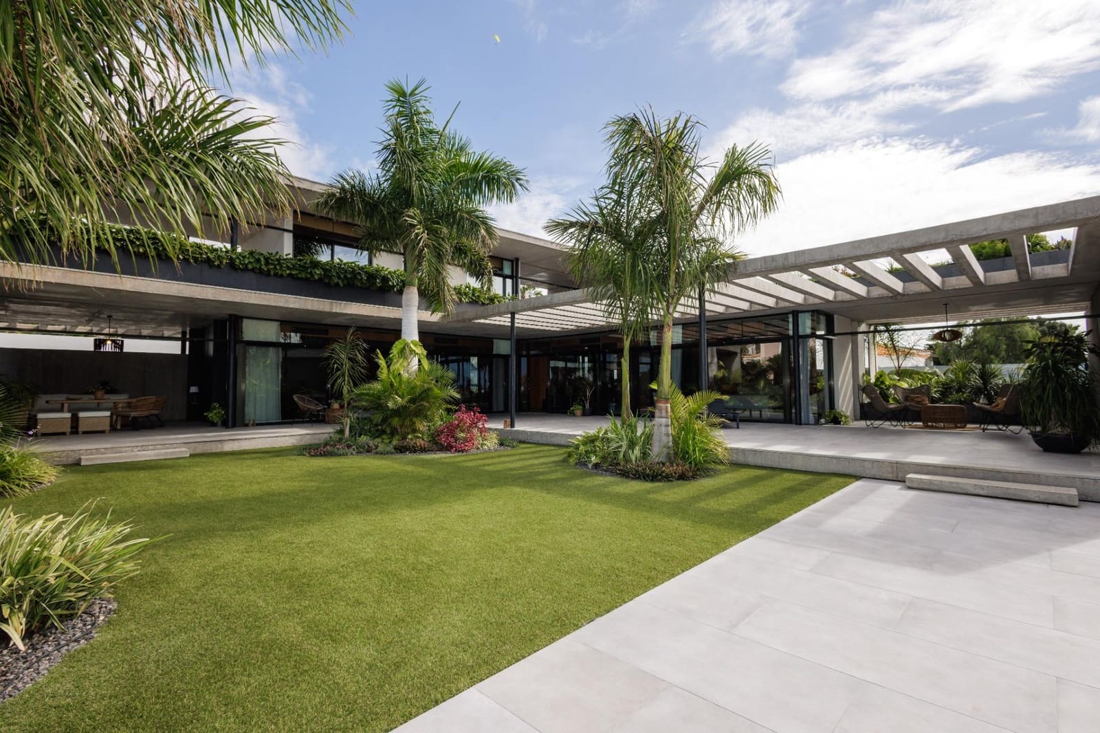4 Zimmer Villa zu verkaufen in Playa Paraiso mit Pool Garage - 5.500.000 € (Ref: 8488851)