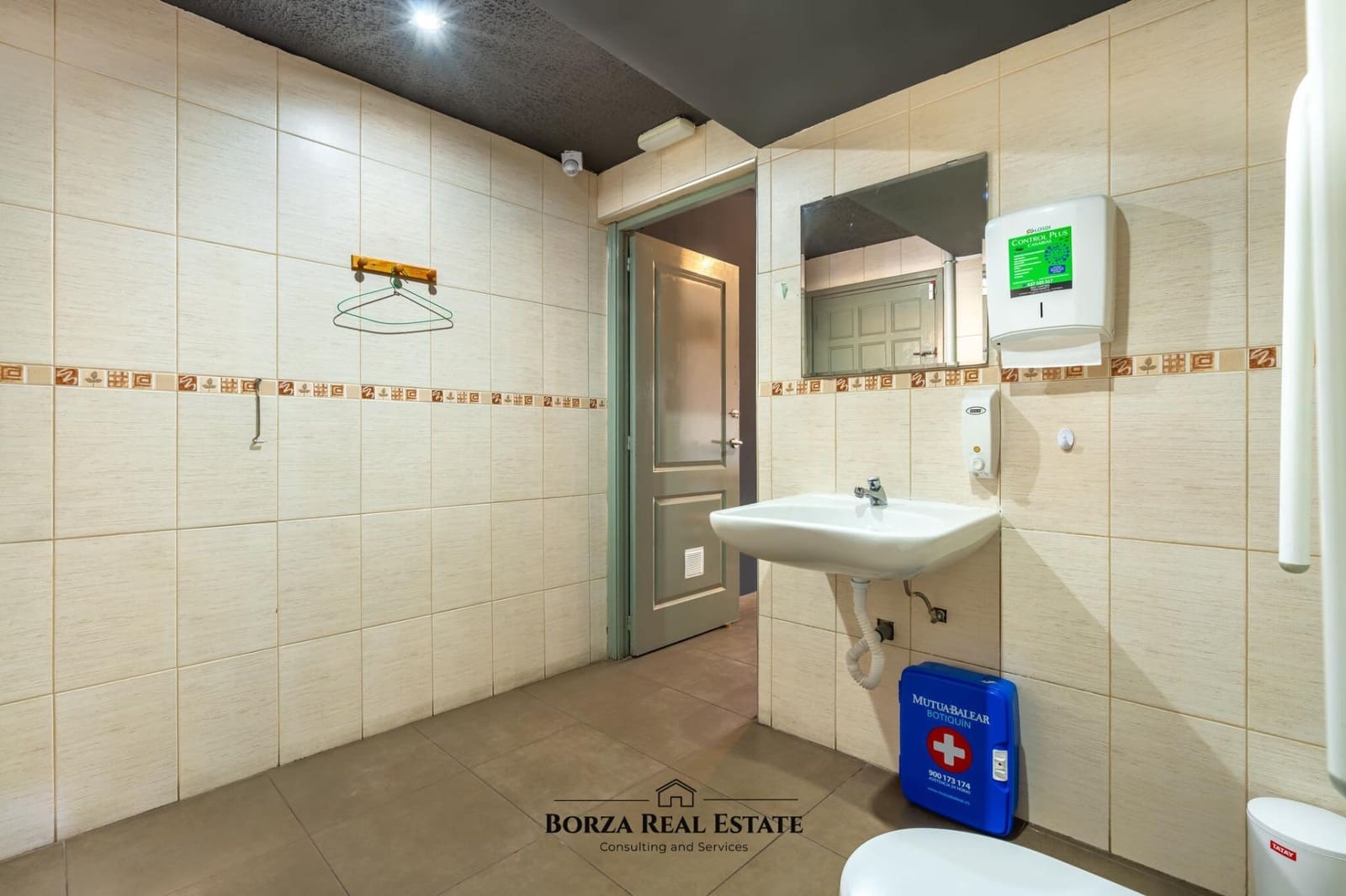 Komercyjne na sprzedaż w Los Cristianos - 64 000 € (Ref: 8529767)