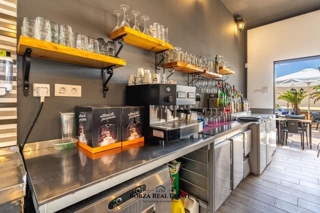 Erhverv til salg i Los Cristianos, Arona - € 64.000 (Ref: 8529767)