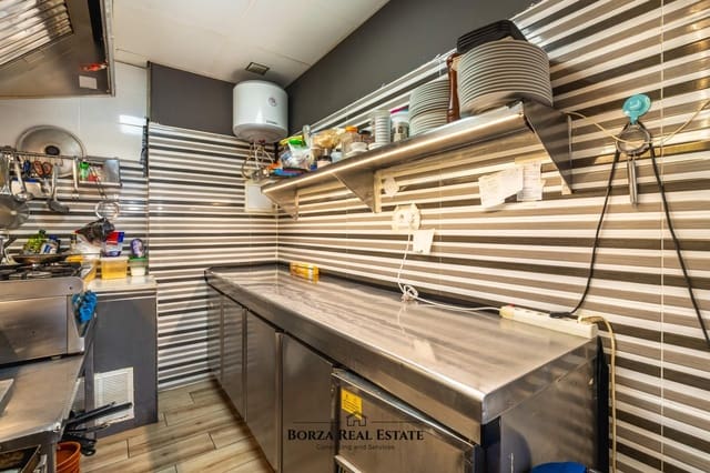 Erhverv til salg i Los Cristianos, Arona - € 64.000 (Ref: 8529767)