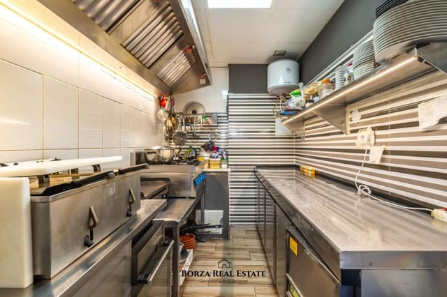 Erhverv til salg i Los Cristianos, Arona - € 64.000 (Ref: 8529767)