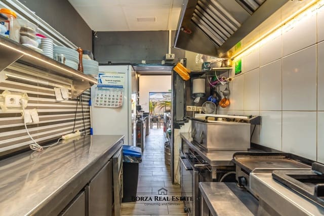 Erhverv til salg i Los Cristianos, Arona - € 64.000 (Ref: 8529767)