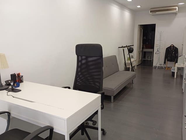 Kommersiell till salu i Los Cristianos, Arona - 168 000 € (Ref: 8572348)