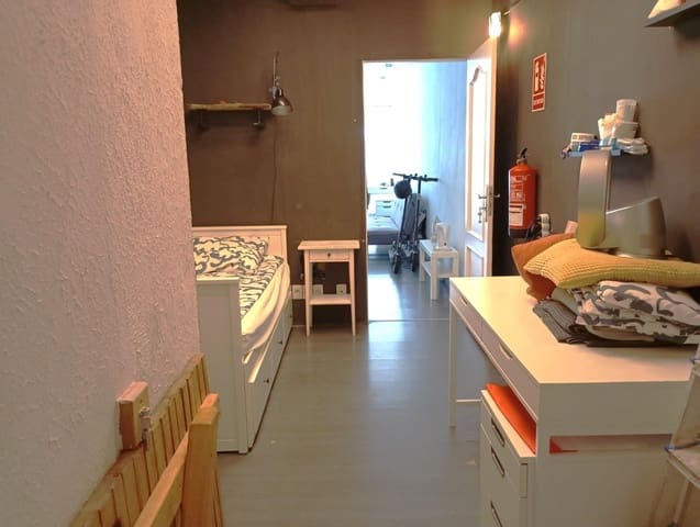 Kommersiell till salu i Los Cristianos, Arona - 168 000 € (Ref: 8572348)