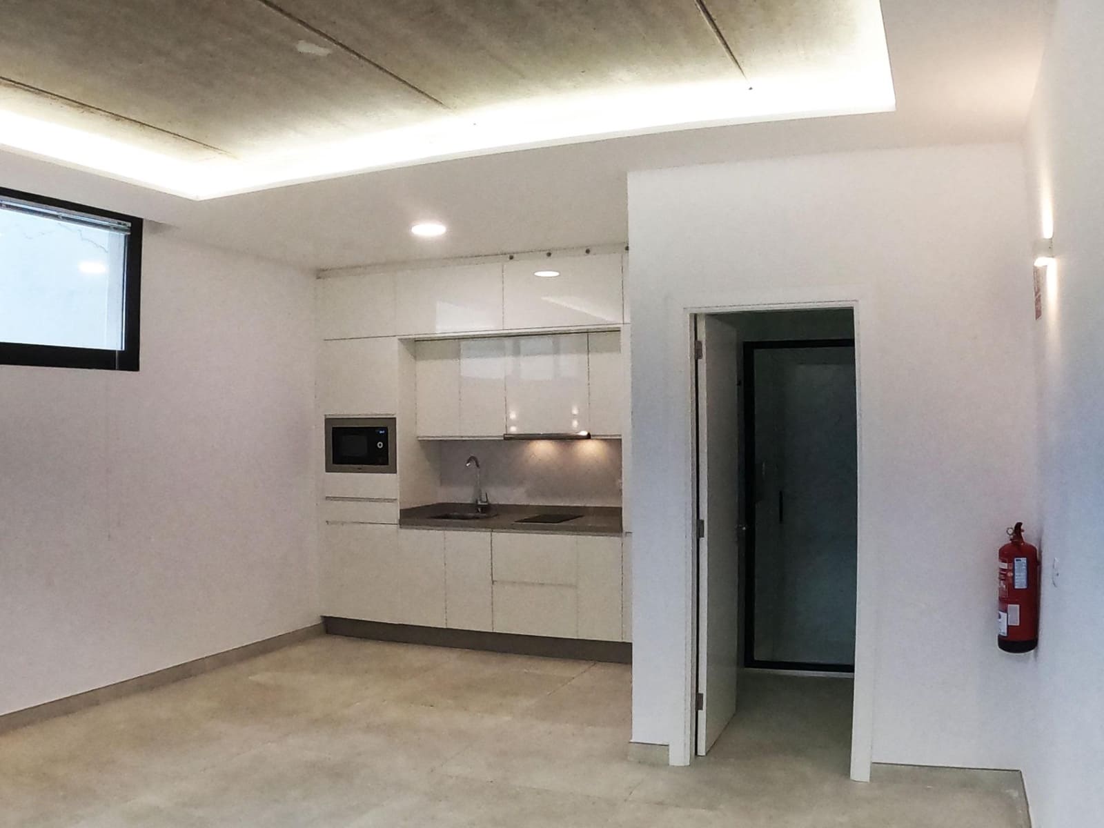 Kommersiell til leie i Los Cristianos - € 620 (Ref: 8582213)