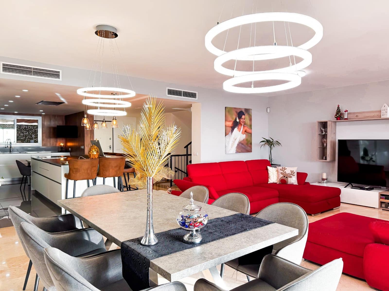 4 soveværelse Villa til salg i Puerto Santiago med swimmingpool garage - € 1.150.000 (Ref: 8699896)