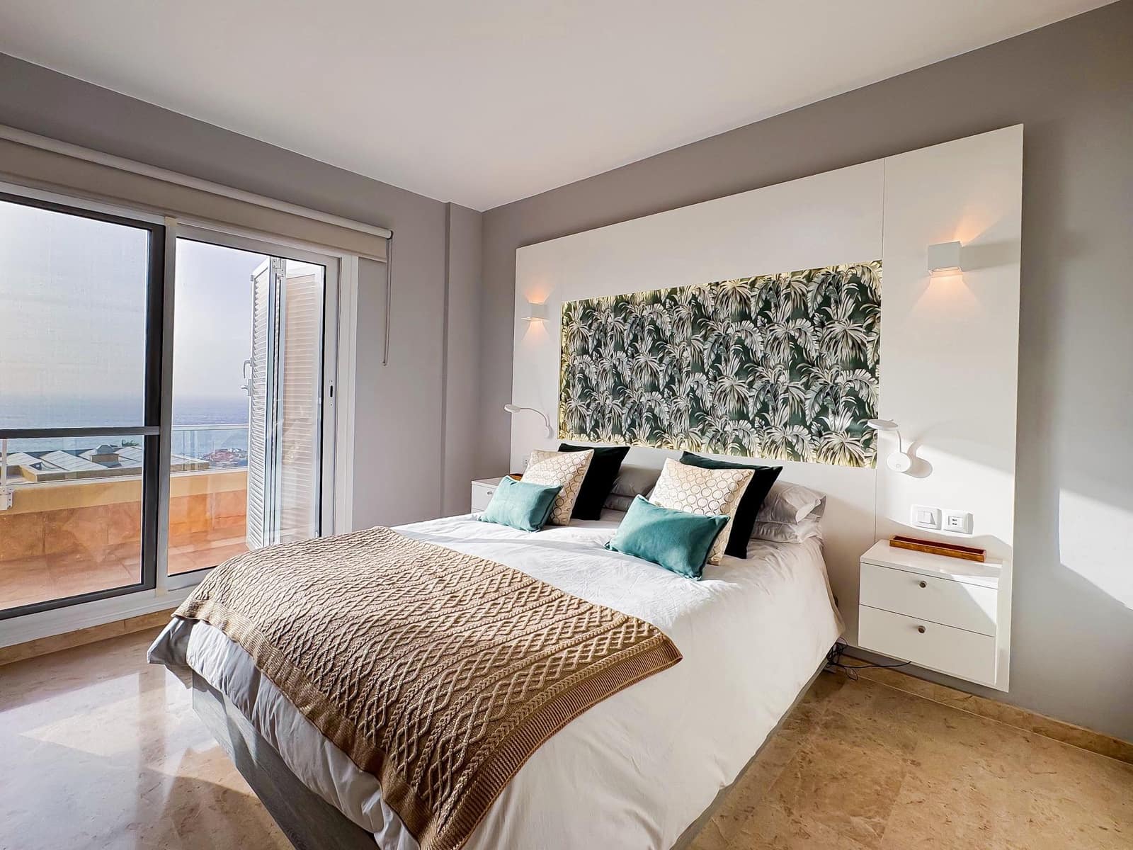 4 soveværelse Villa til salg i Puerto Santiago med swimmingpool garage - € 1.150.000 (Ref: 8699896)