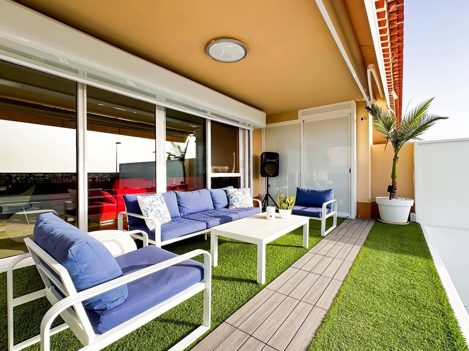 4 soveværelse Villa til salg i Puerto Santiago med swimmingpool garage - € 1.150.000 (Ref: 8699896)