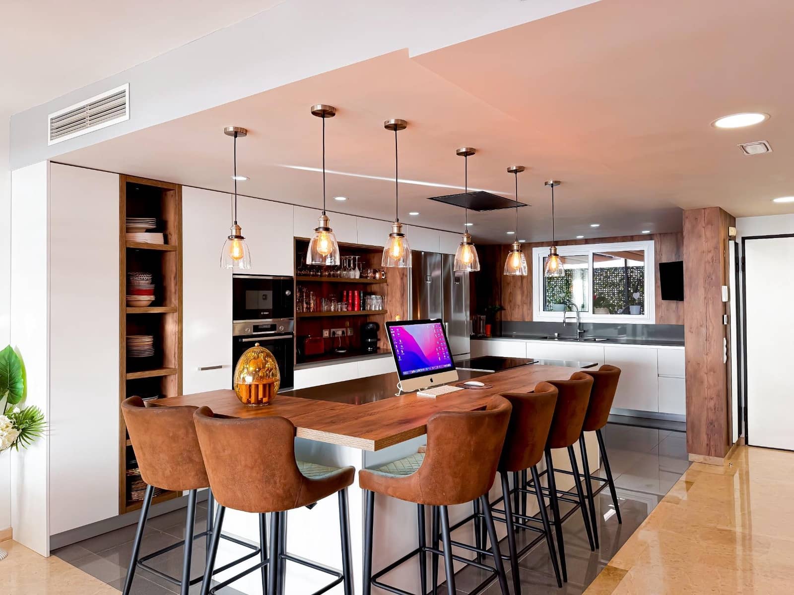 4 slaapkamer Villa te koop in Puerto Santiago met zwembad garage - € 1.150.000 (Ref: 8699896)