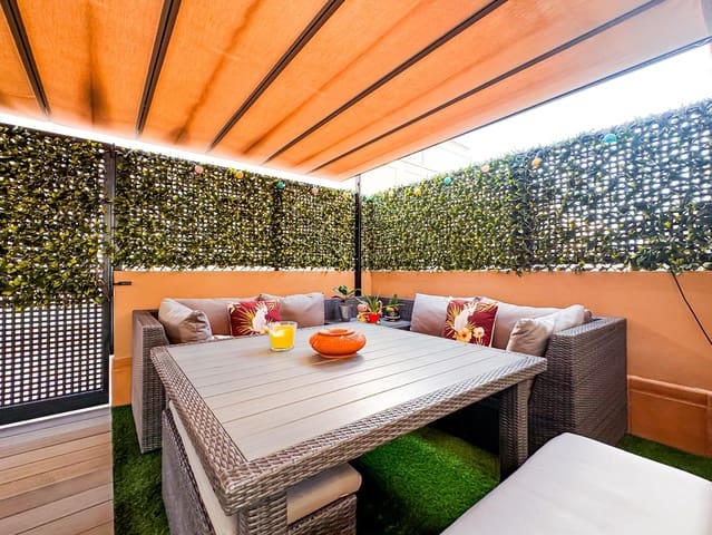 Chalet de 4 habitaciones en Puerto Santiago, Santiago del Teide en venta con piscina garaje - 1.150.000 € (Ref: 8699896)