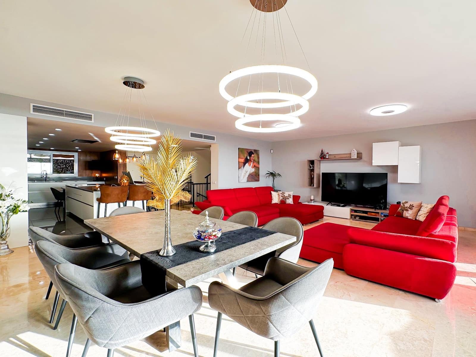 4 slaapkamer Villa te koop in Puerto Santiago met zwembad garage - € 1.150.000 (Ref: 8699896)