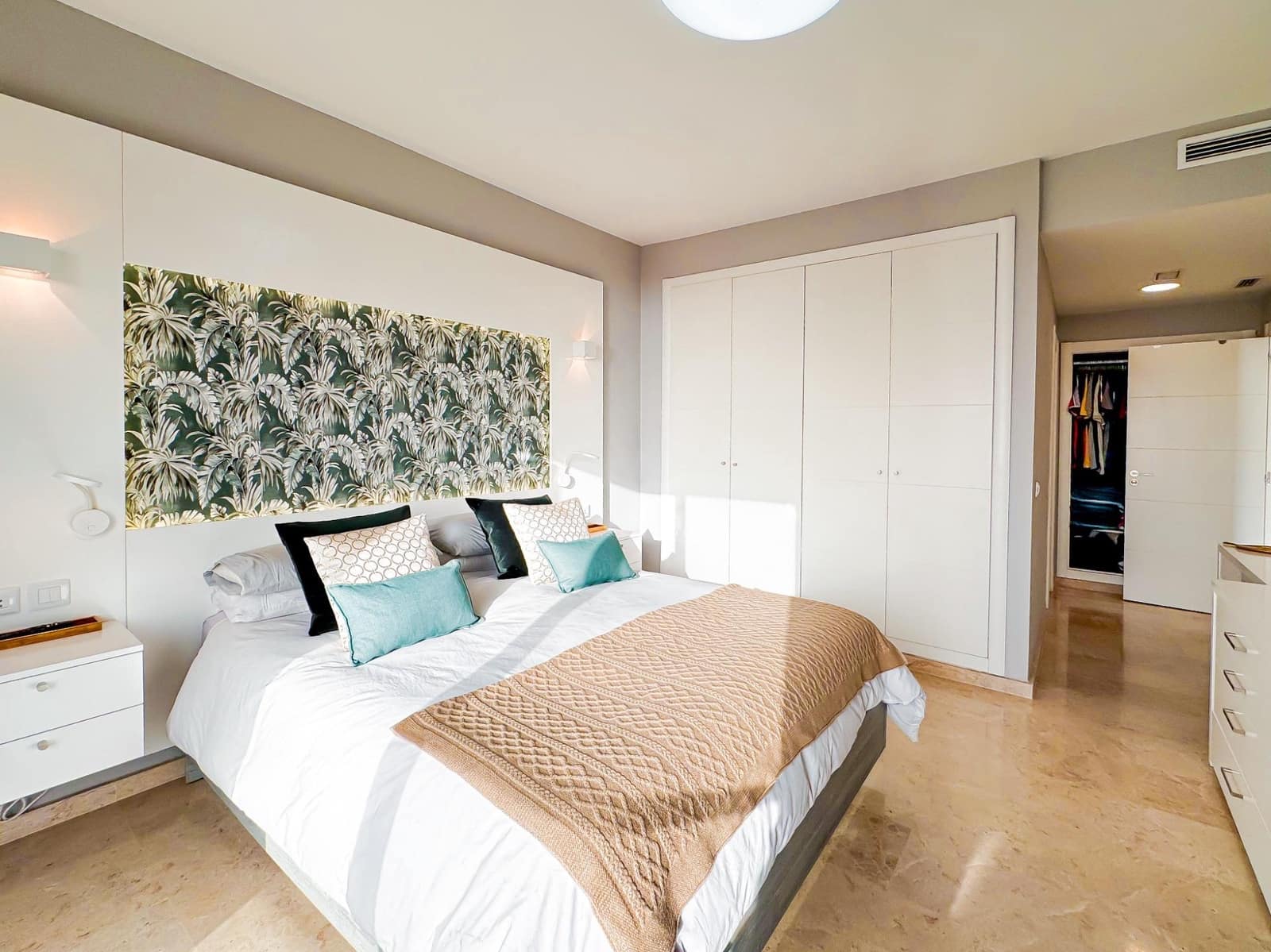 4 slaapkamer Villa te koop in Puerto Santiago met zwembad garage - € 1.150.000 (Ref: 8699896)