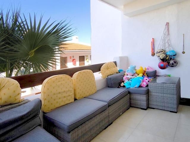 2 soveværelse Lejlighed til salg i Los Cristianos, Arona med swimmingpool - € 299.000 (Ref: 8838729)