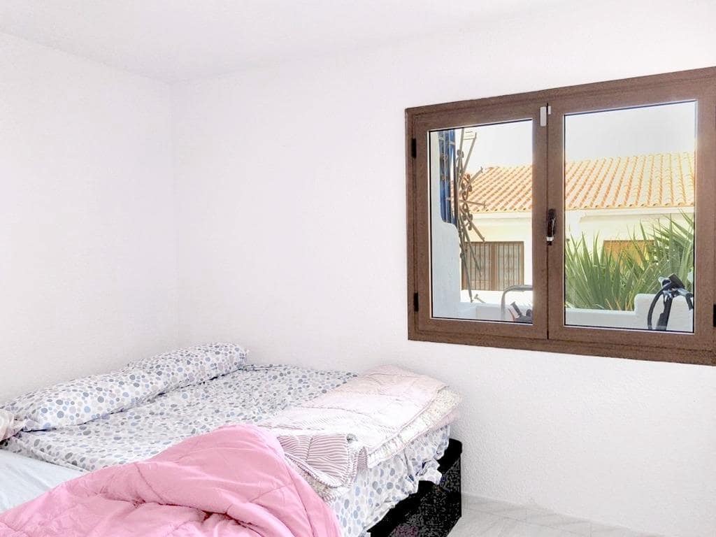 2 soveværelse Lejlighed til salg i Los Cristianos med swimmingpool - € 299.000 (Ref: 8838729)