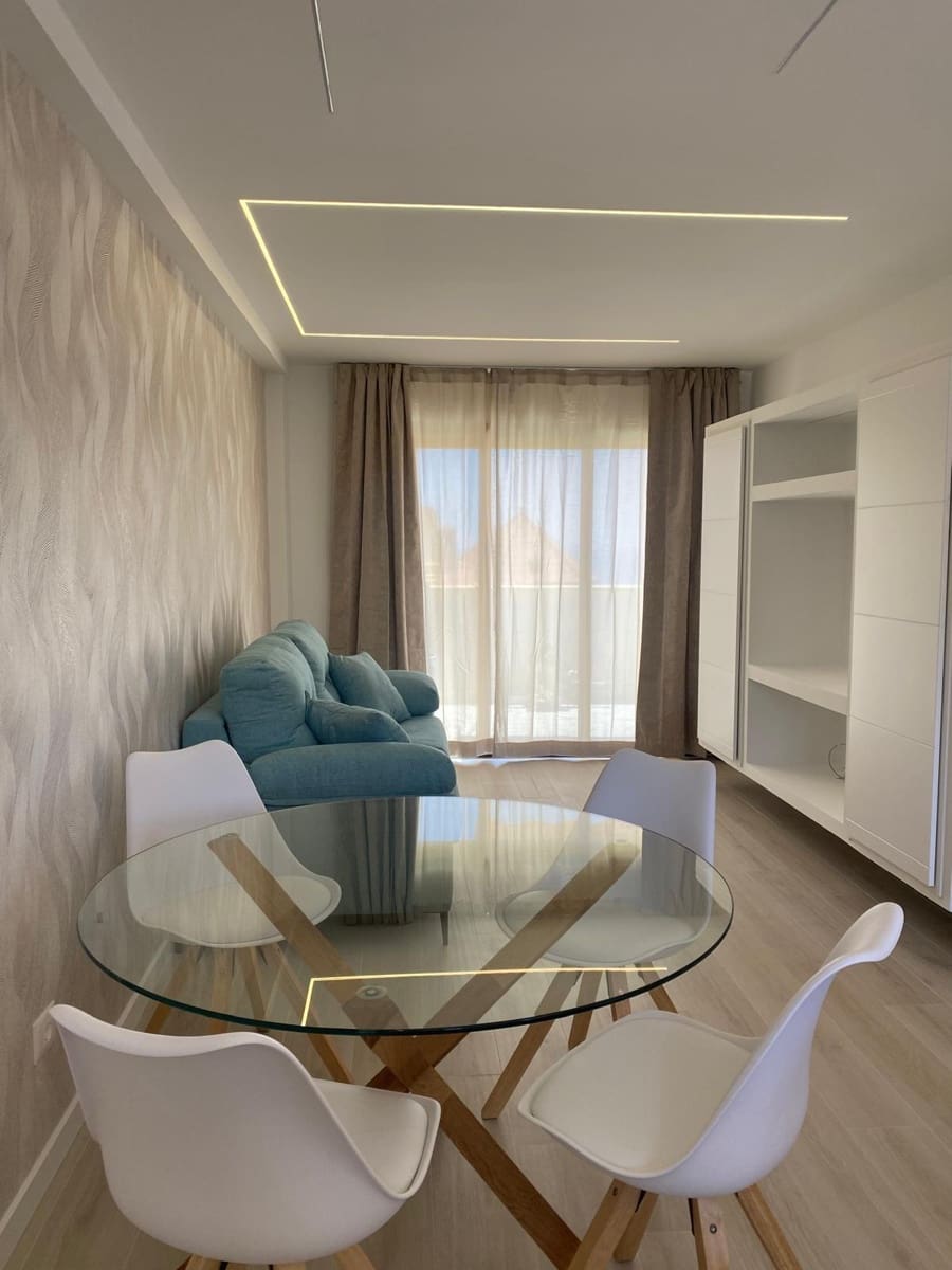 Virksomhed til salg i Los Cristianos - € 219.000 (Ref: 8880081)