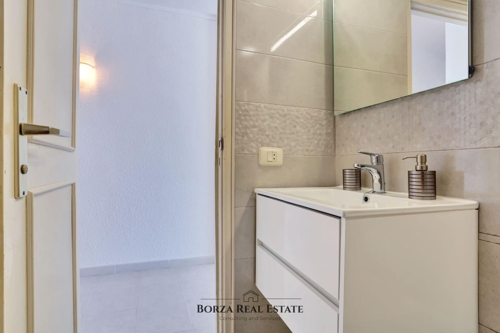 1 soverom Leilighet til salgs i Costa Adeje med svømmebasseng - € 290 000 (Ref: 8918151)